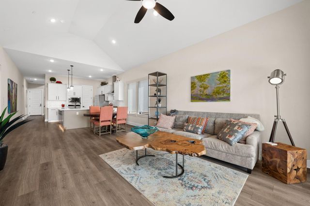 17109 Hattie TRCE, Austin, TX 78738