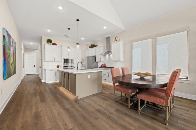 17109 Hattie TRCE, Austin, TX 78738