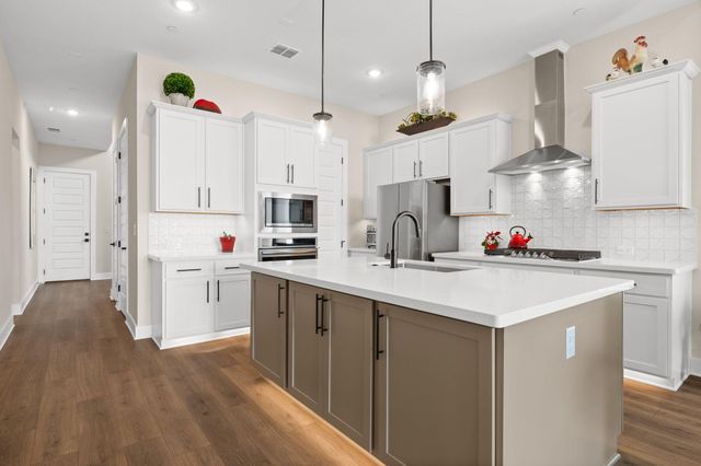 17109 Hattie TRCE, Austin, TX 78738