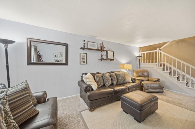 6752 Willow Grove Place E, Dublin, OH 43017