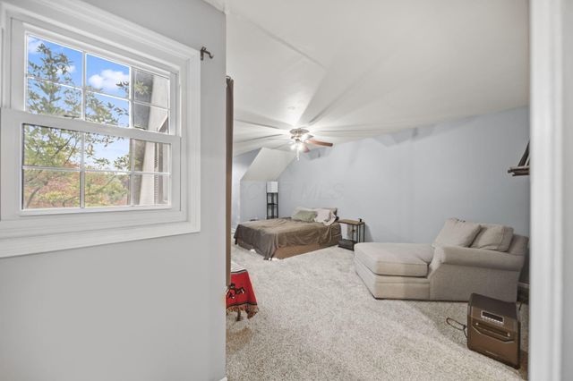 6752 Willow Grove Place E, Dublin, OH 43017