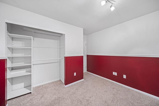 6752 Willow Grove Place E, Dublin, OH 43017