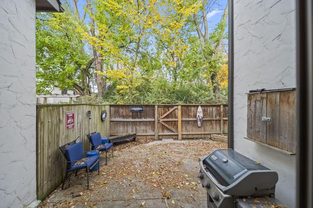 6752 Willow Grove Place E, Dublin, OH 43017