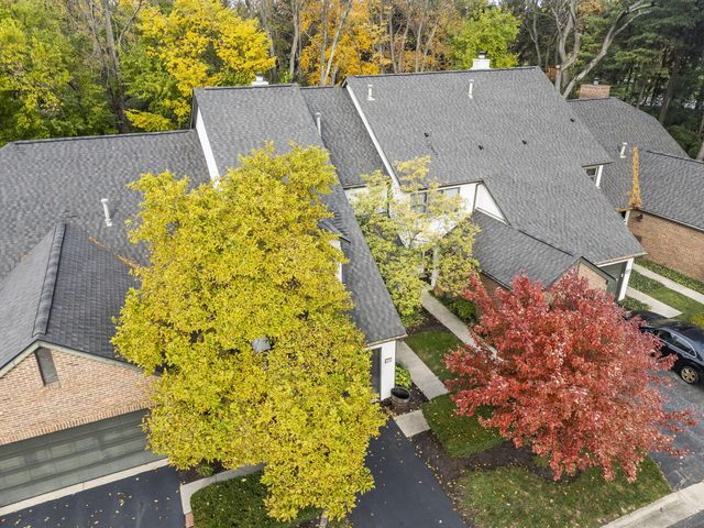 6752 Willow Grove Place E, Dublin, OH 43017