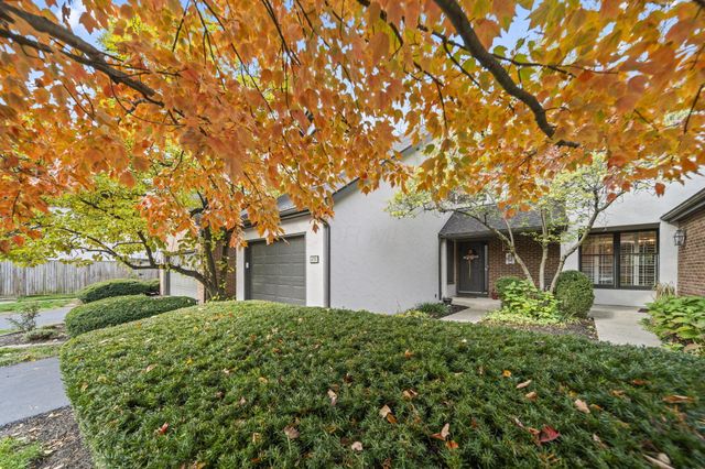 6752 Willow Grove Place E, Dublin, OH 43017