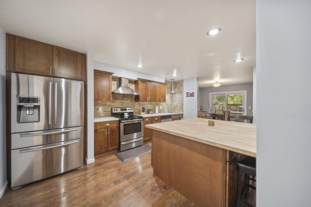 6752 Willow Grove Place E, Dublin, OH 43017