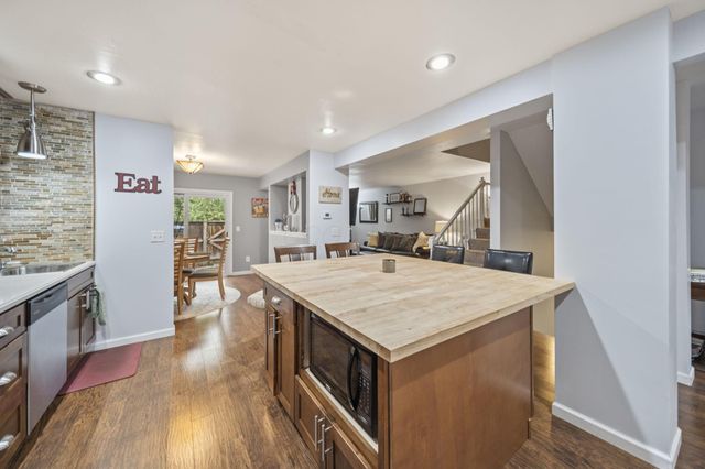 6752 Willow Grove Place E, Dublin, OH 43017