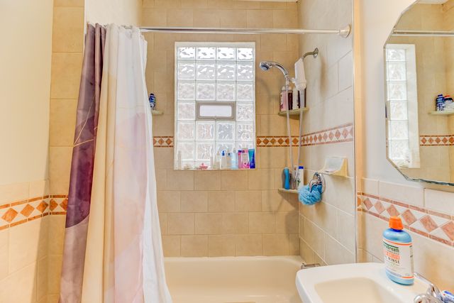 2232 S 59th Avenue, Cicero, IL 60804
