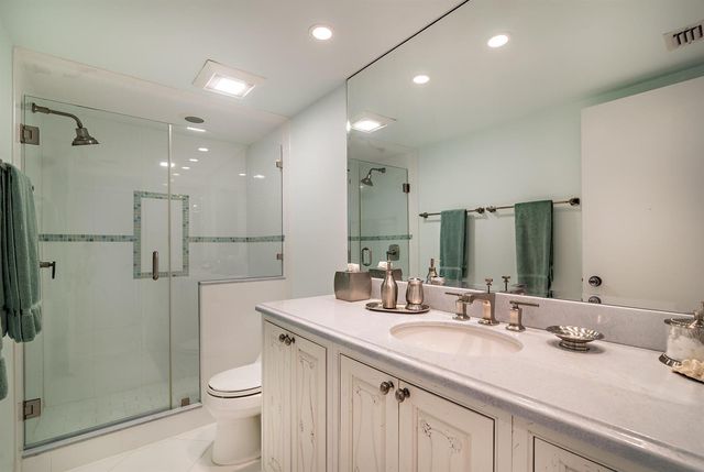 3300 S OCEAN Boulevard 303N, Palm Beach, FL 33480