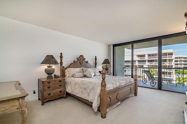 3300 S OCEAN Boulevard 303N, Palm Beach, FL 33480