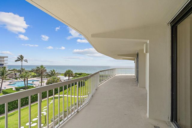 3300 S OCEAN Boulevard 303N, Palm Beach, FL 33480