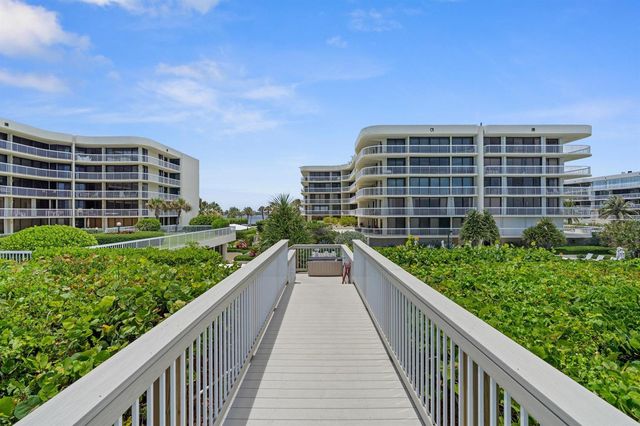 3300 S OCEAN Boulevard 303N, Palm Beach, FL 33480
