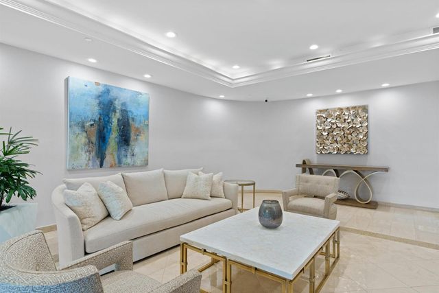 3300 S OCEAN Boulevard 303N, Palm Beach, FL 33480