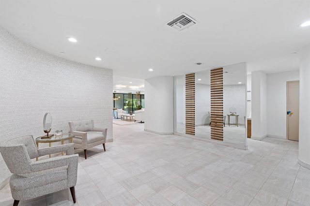 3300 S OCEAN Boulevard 303N, Palm Beach, FL 33480