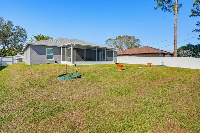 521 NW Colonial Street, Port St. Lucie, Port St Lucie, FL 34983