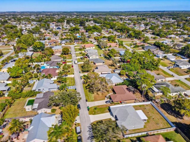 521 NW Colonial Street, Port St. Lucie, Port St Lucie, FL 34983