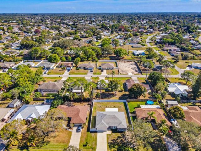 521 NW Colonial Street, Port St. Lucie, Port St Lucie, FL 34983