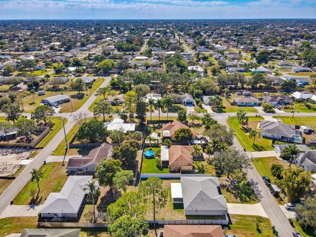 521 NW Colonial Street, Port St. Lucie, Port St Lucie, FL 34983