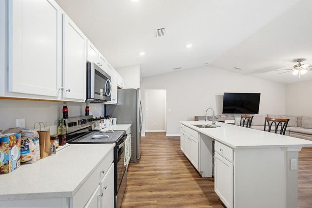 521 NW Colonial Street, Port St. Lucie, Port St Lucie, FL 34983