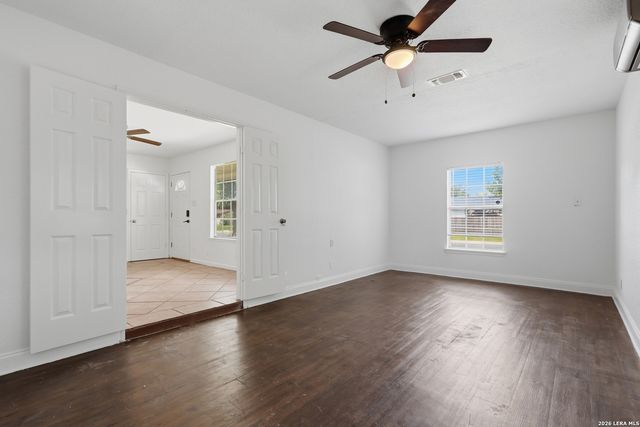 702 CRESTFIELD ST, San Antonio, TX 78227