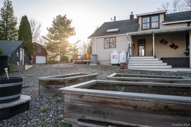 362 Onion Avenue, New Hampton, NY 10958