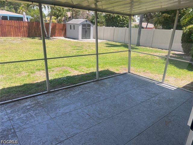 5215 Rutland CT, Cape Coral, FL 33904