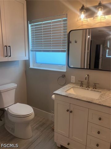5215 Rutland CT, Cape Coral, FL 33904