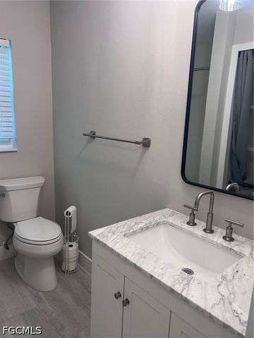 5215 Rutland CT, Cape Coral, FL 33904