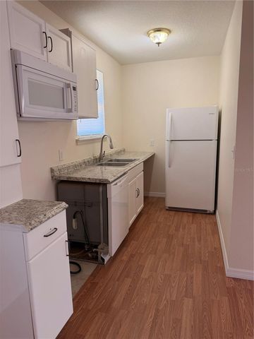 110 FOREST AVENUE 11, Davenport, FL 33837