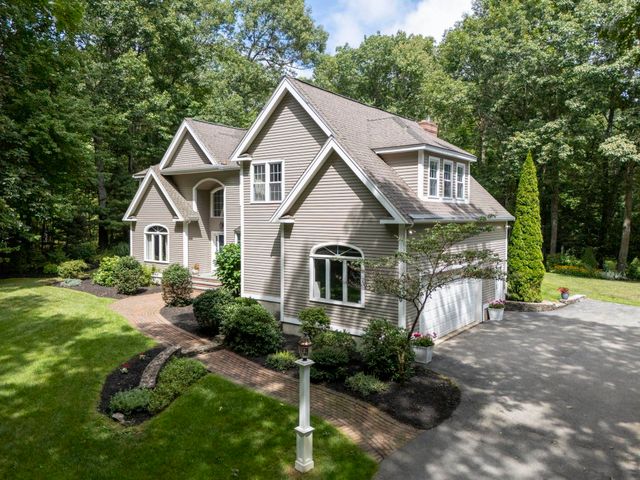 50 Gale Road, Hampton, NH 03842