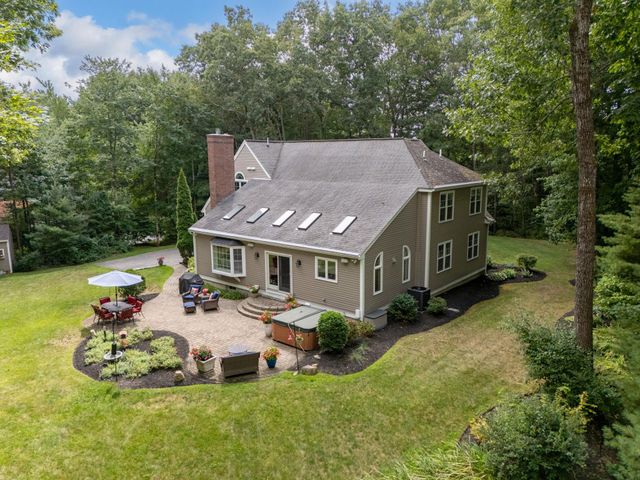 50 Gale Road, Hampton, NH 03842