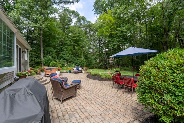 50 Gale Road, Hampton, NH 03842