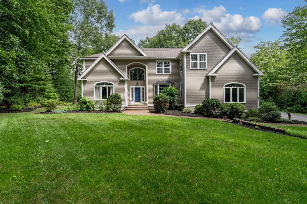 Image 1 of property listing at 50 Gale Road, Hampton, NH 03842