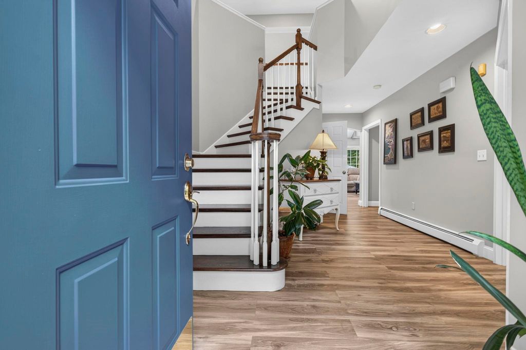 Image 11 of property listing at 50 Gale Road, Hampton, NH 03842