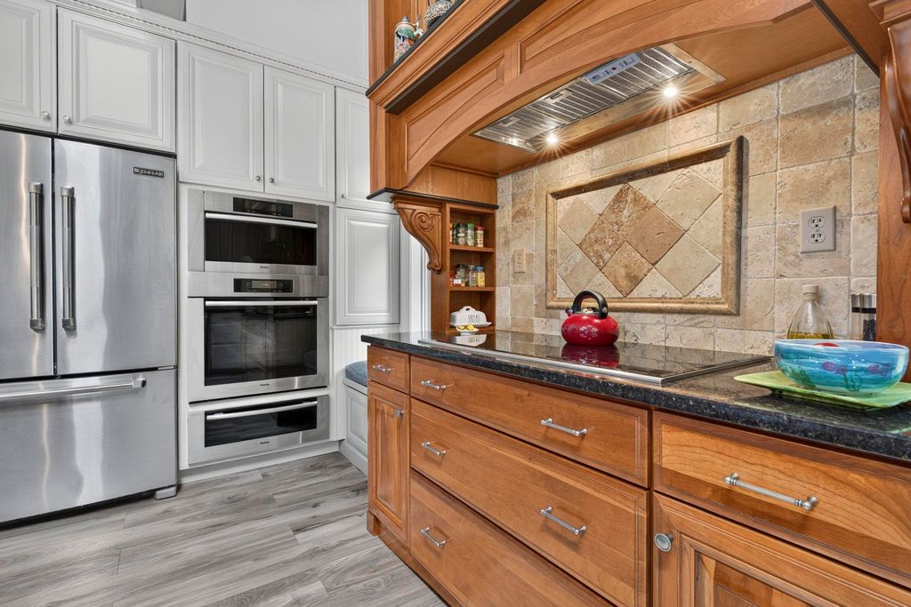 Image 18 of property listing at 50 Gale Road, Hampton, NH 03842