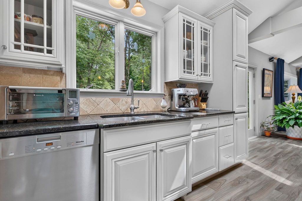 Image 19 of property listing at 50 Gale Road, Hampton, NH 03842