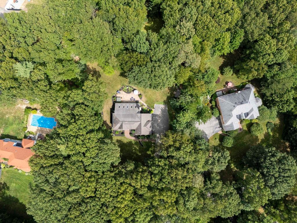 Image 10 of property listing at 50 Gale Road, Hampton, NH 03842
