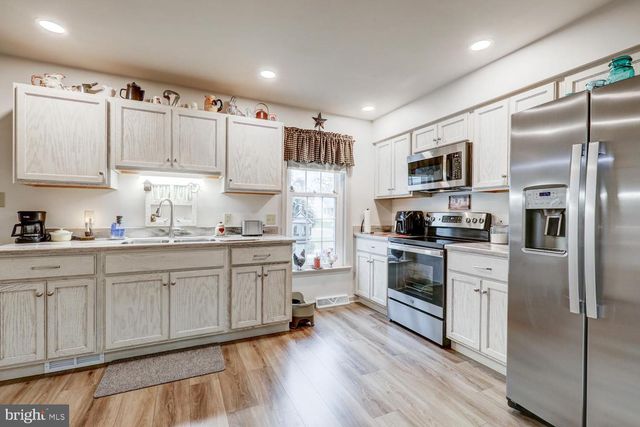 41 ASHLEA VLG, New Holland, PA 17557