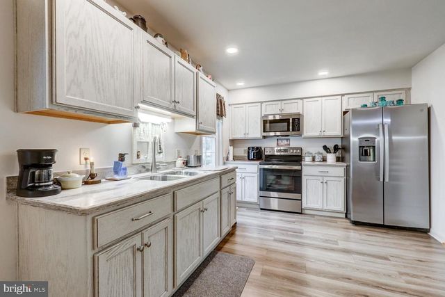 41 ASHLEA VLG, New Holland, PA 17557