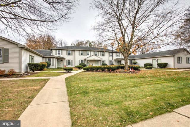 41 ASHLEA VLG, New Holland, PA 17557