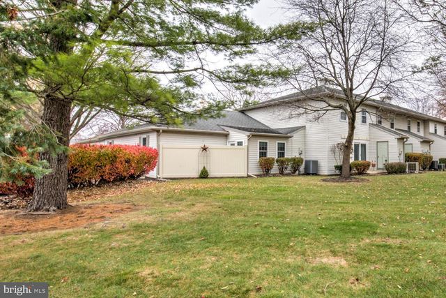 41 ASHLEA VLG, New Holland, PA 17557