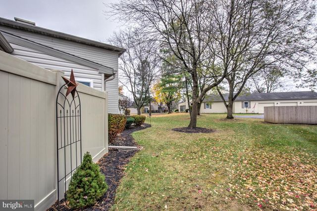 41 ASHLEA VLG, New Holland, PA 17557