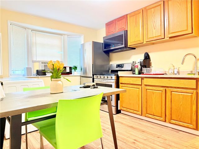 936 Monroe Avenue, Rochester, NY 14620