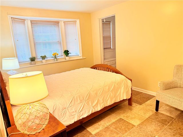 936 Monroe Avenue, Rochester, NY 14620
