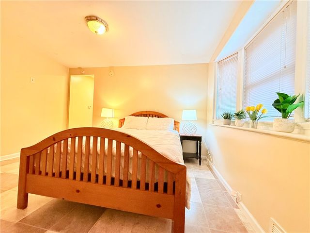 936 Monroe Avenue, Rochester, NY 14620