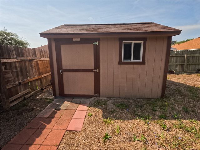 2237 Sunset Cliffs Dr, Ingleside, TX 78362
