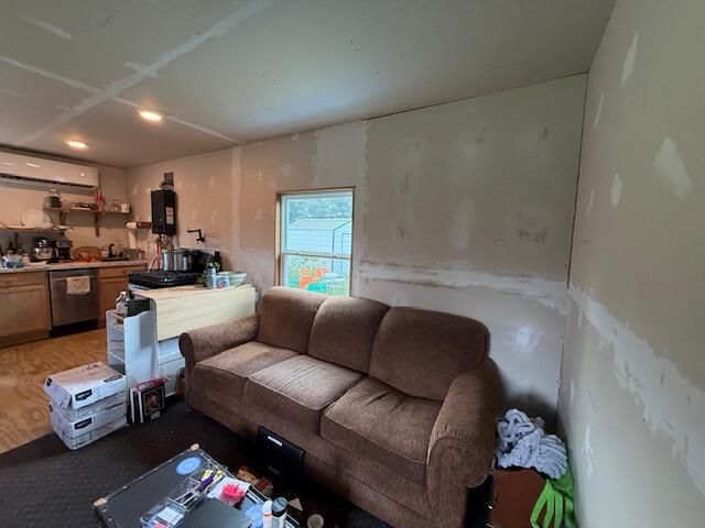 1498 Ra Highway, Mountain View, MO 65548