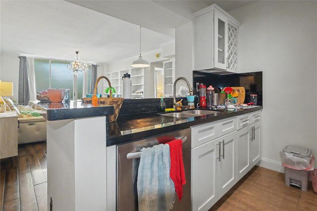 2665 SW 37th Avenue 1512, Miami, FL 33133