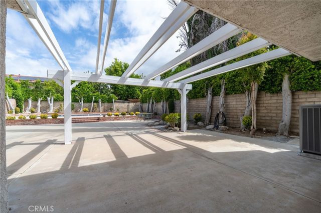20439 Hemmingway, Winnetka, CA 91306