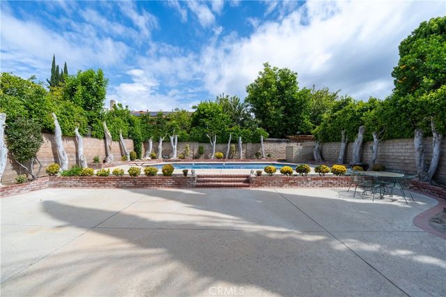 20439 Hemmingway, Winnetka, CA 91306